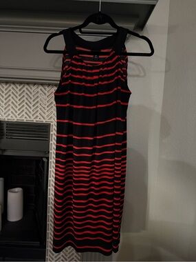 Sleeveless Black Dress with Red Stripes — Classic Casual Midi
